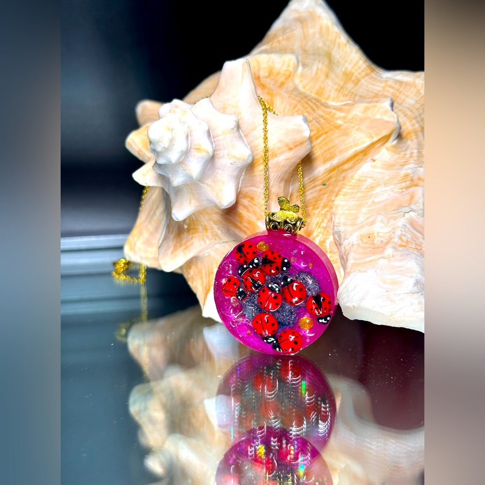 MESMERIZING LADYBUGS CHANGE Necklace